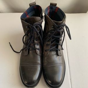 Call it Spring Men’s side zip boots